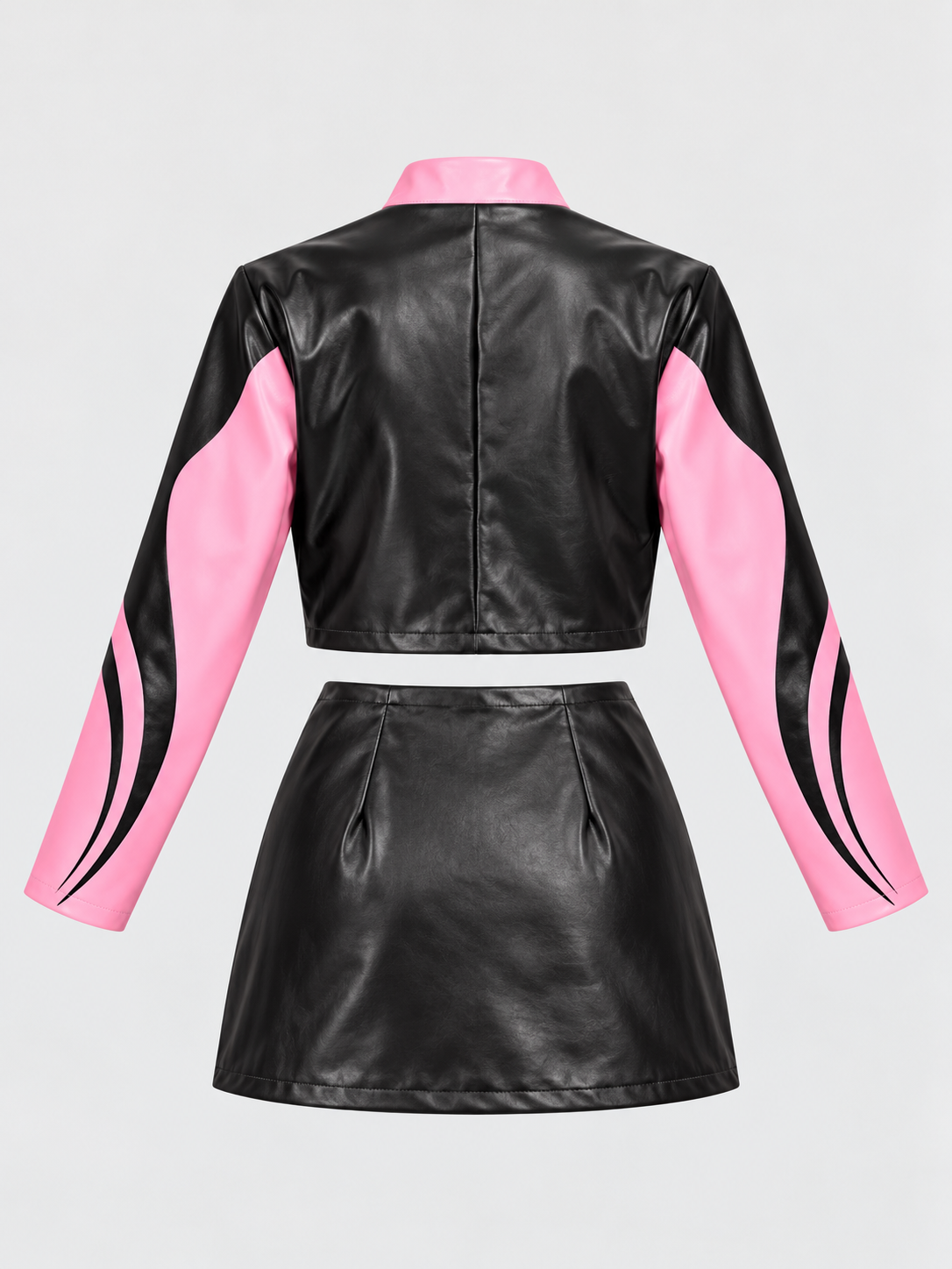 Conjunto rosa y negro, vista trasera