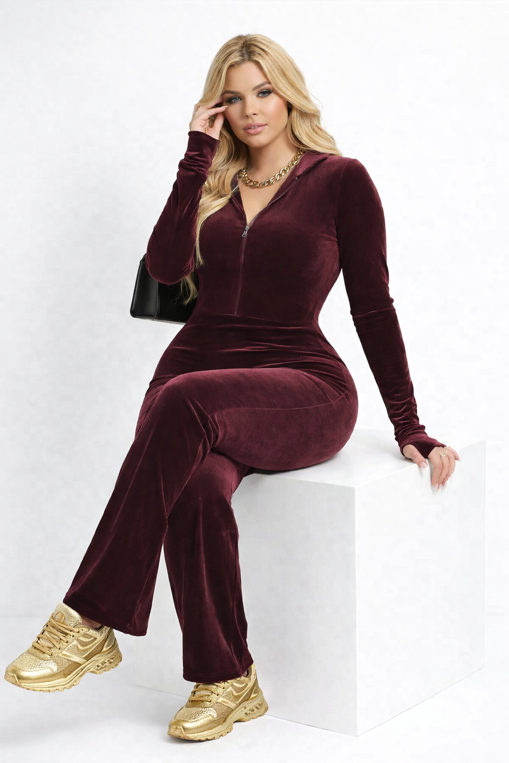 🖤🍷 Mono Terciopelo “Diva Infernal” (Negro / Granate)