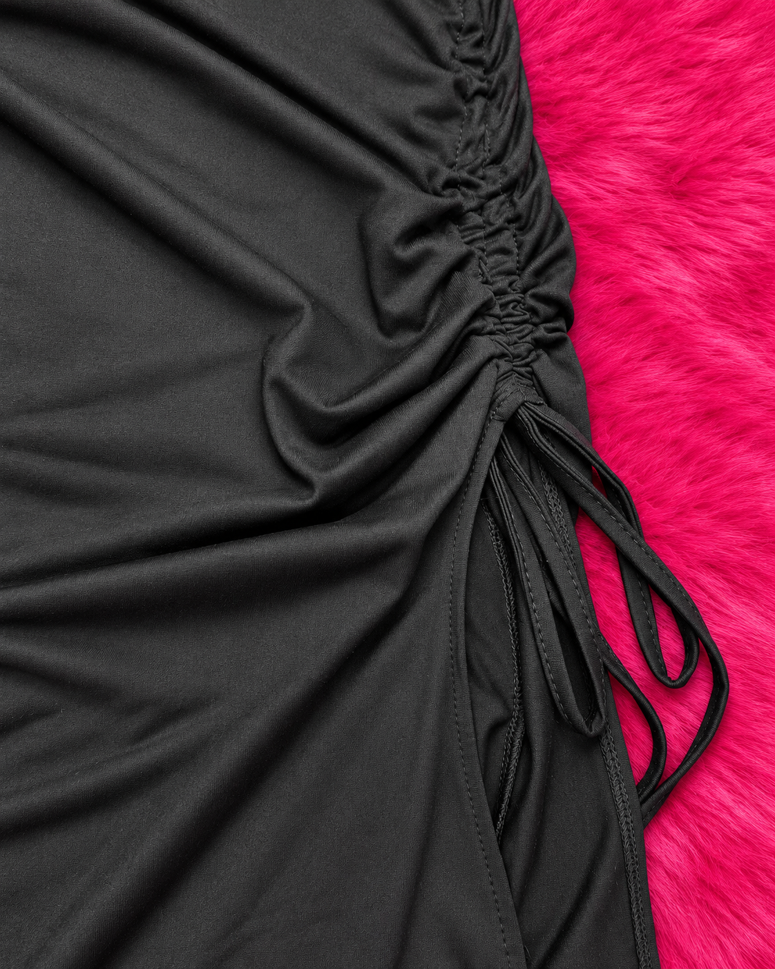 Falda negra con lazada lateral: lazada