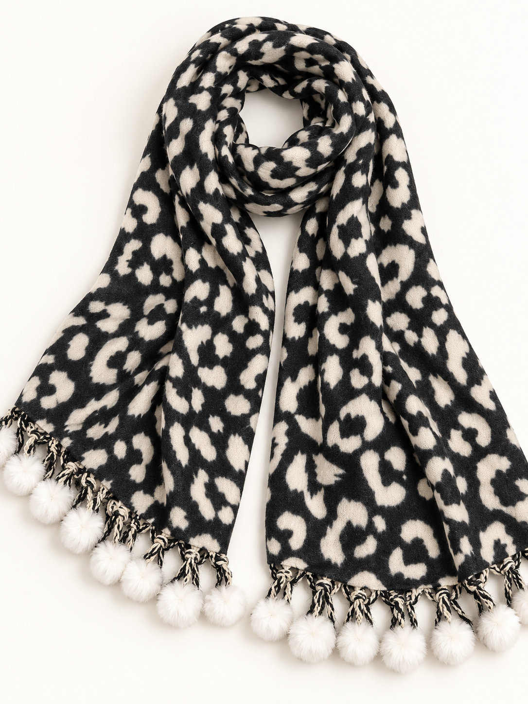 Pashmina Snow Queen con estampado negro y crema y pompones blancos — vista general